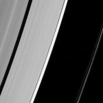 Кольца Сатурна и Дафнис
