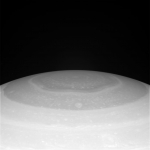 Необработанное фото шестиугольника на Сатурне
