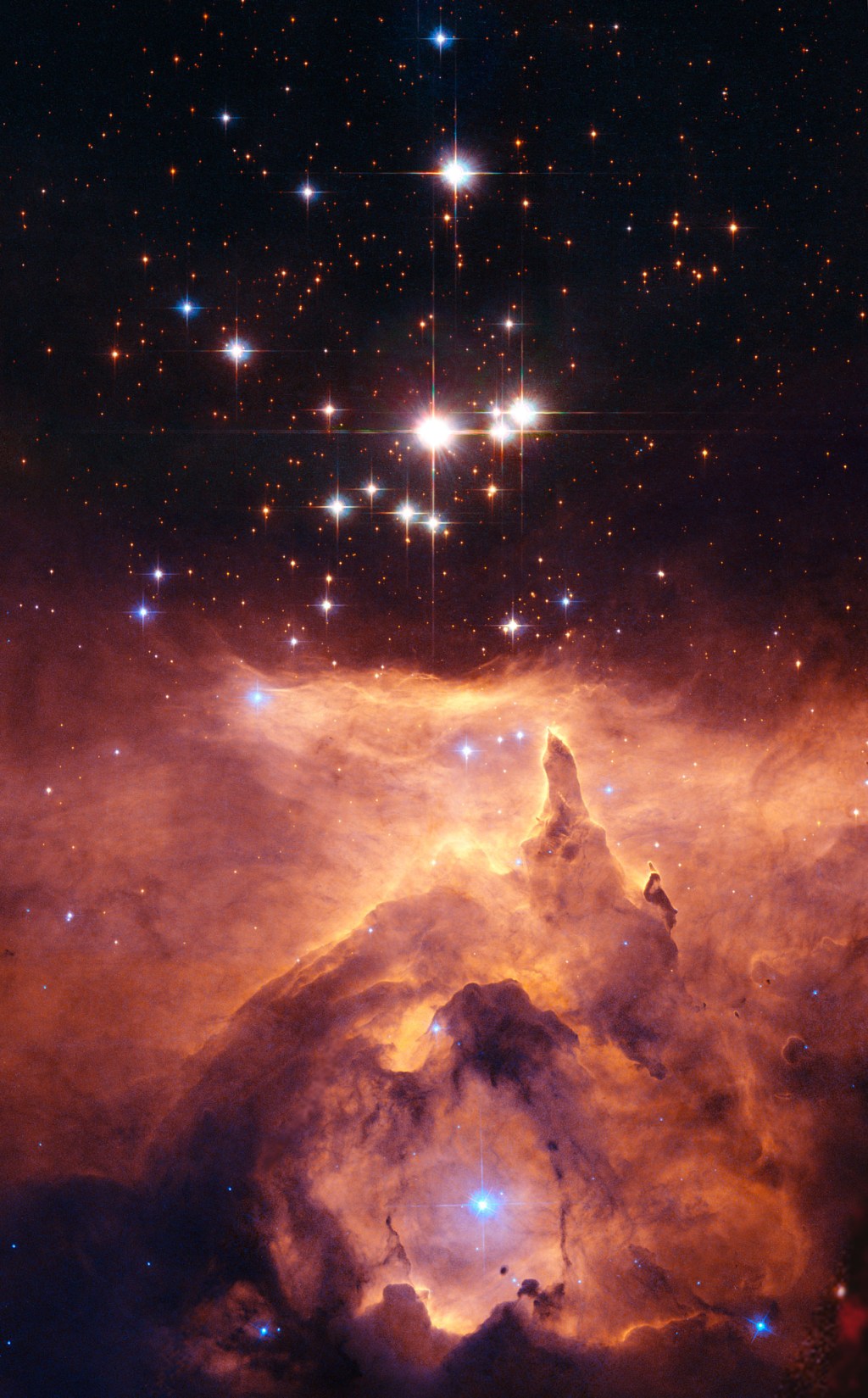 Скопление звезд Prismis 24, находящееся в яркой эмиссионной туманности NGC 6357