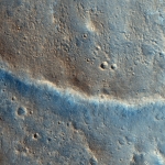 Извилистый хребет в кратере Гейла, к востоку от Кьюриосити
