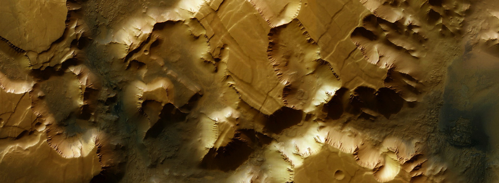 Мозаичное изображени Лабиринта ночи (Noctis Labyrinthus), снимок Mars Express