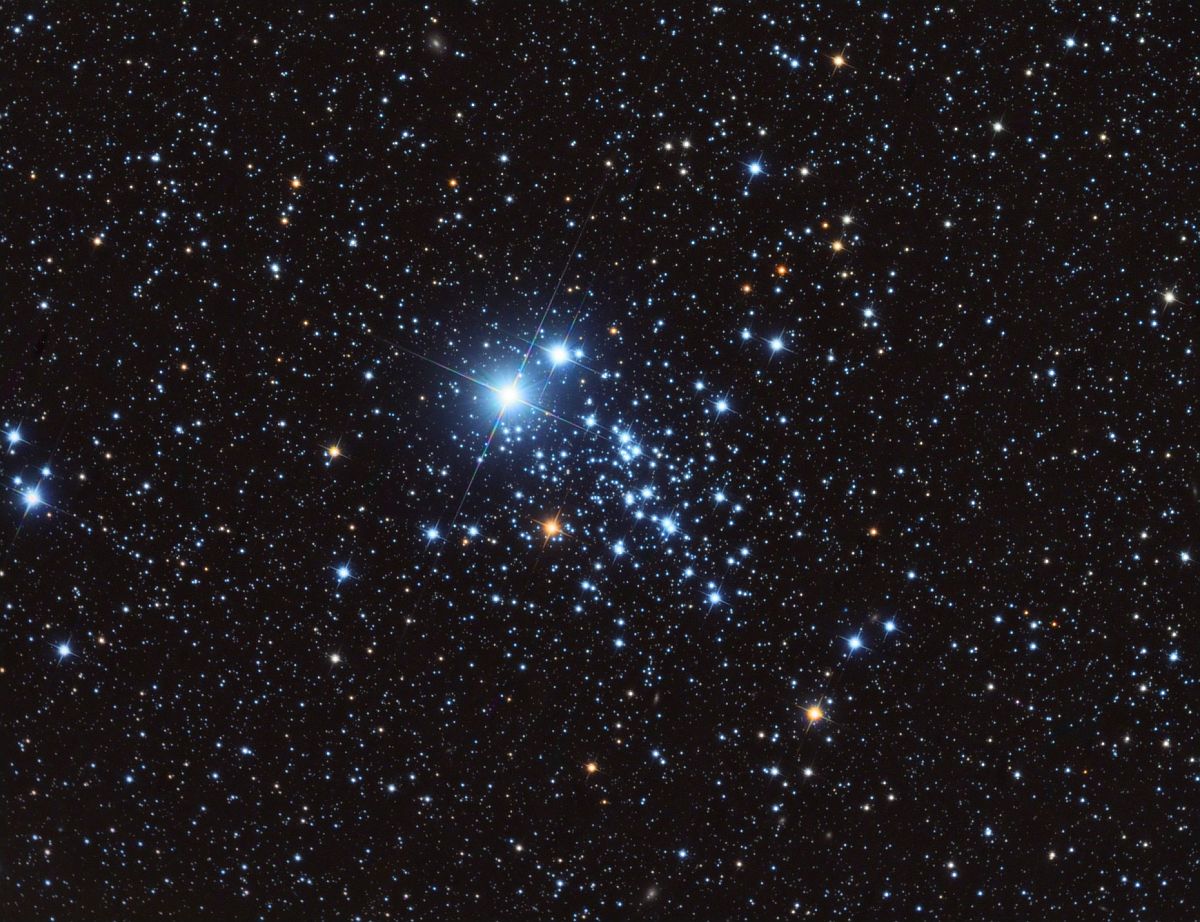 NGC 457 - рассеянное скопление