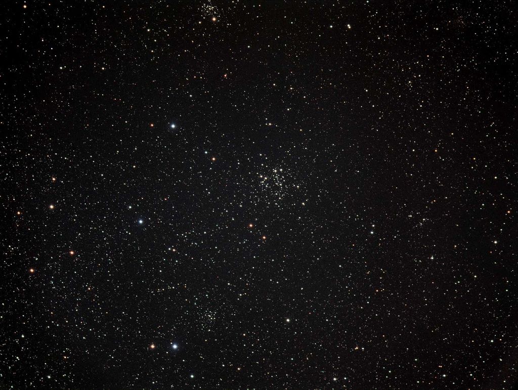 Скопление NGC 663