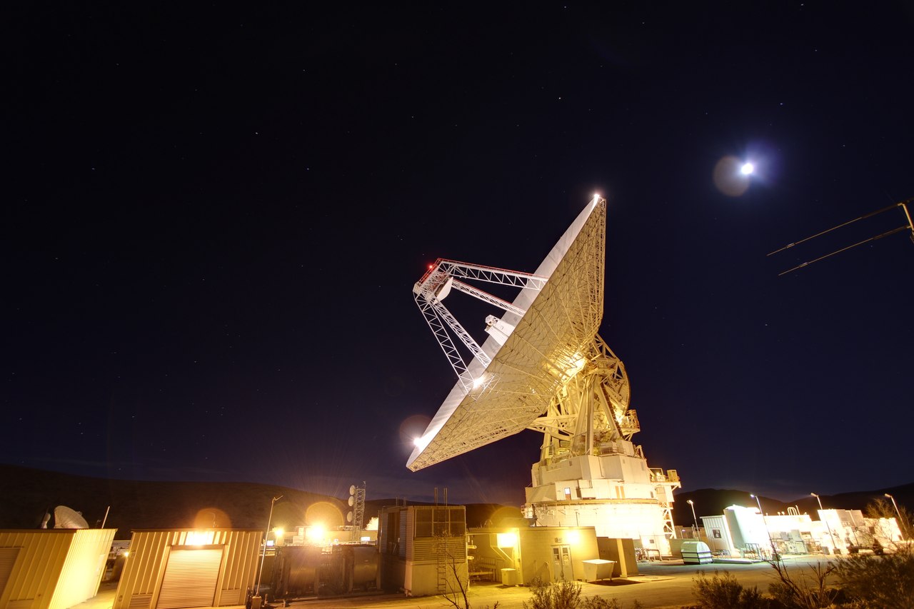 Антенна NASA Deep Space Network для связи с Вояджерами