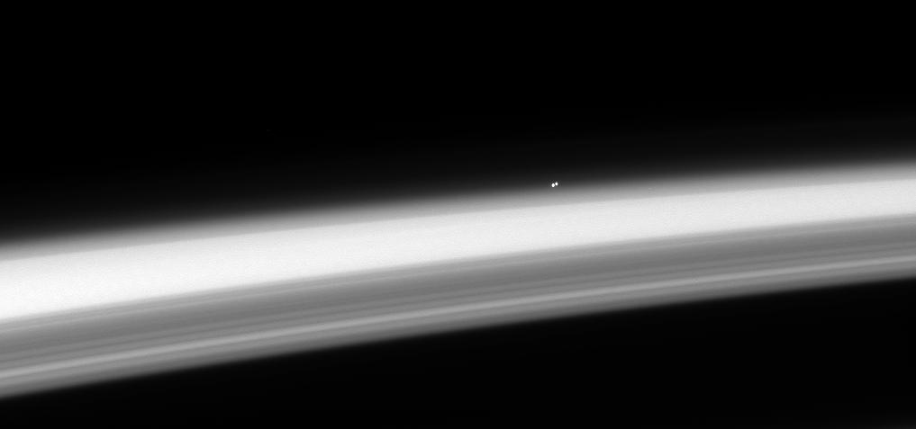 α Центавра А и В над горизонтом Сатурна