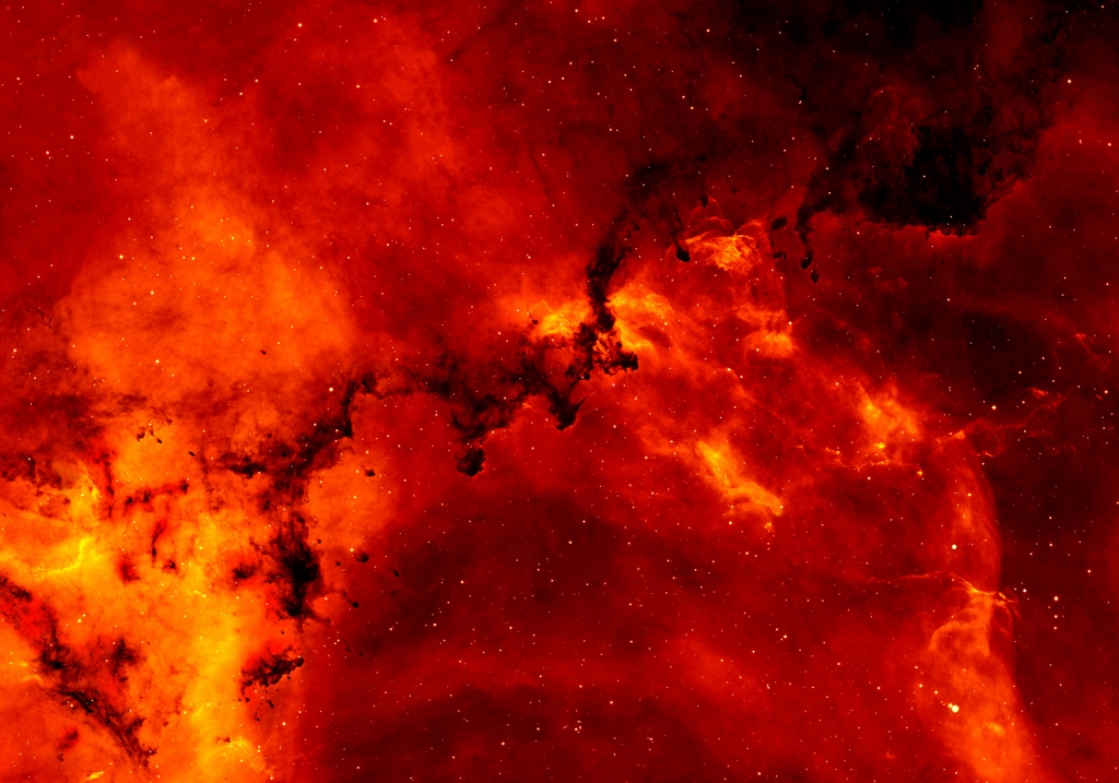 Это изображение было получено по программе IPHAS - фотометрический обзор плоскости Млечного Пути в линии H на телескопе Исаака Ньютона,