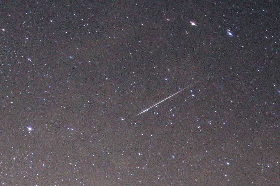 Метеор Квадрантид на фоне Малой Медведицы