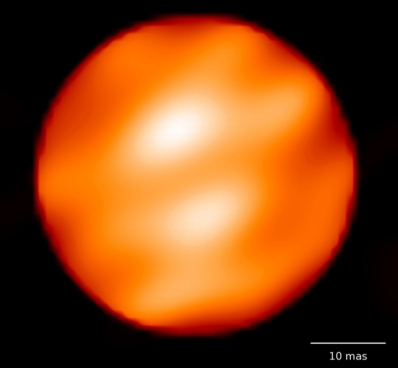 Диск звезды Бетельгейзе, снимок телескопа Хаббл