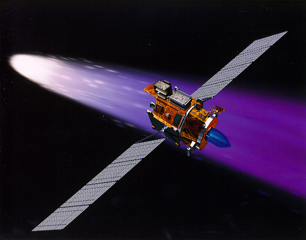 Аппарат «Deep Space 1» на фоне кометы Борелли
