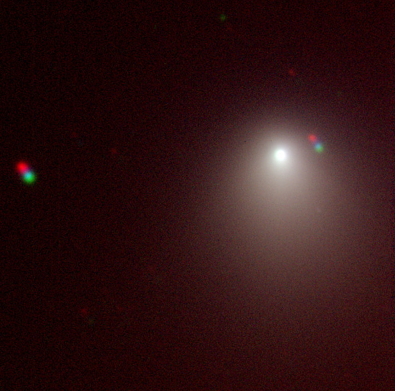 Фотография кометы в искусственных цветах