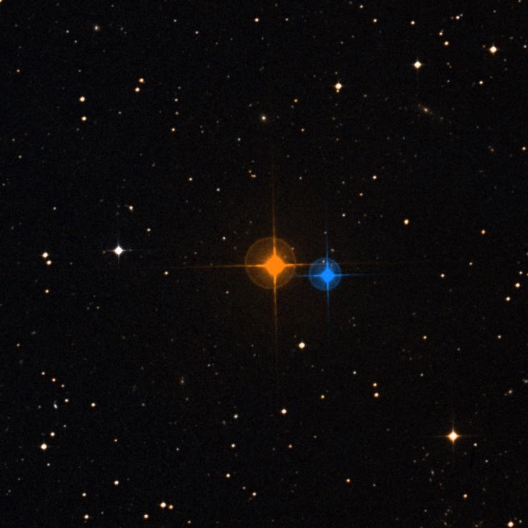 Звезда Лакайль 9352 (слева)