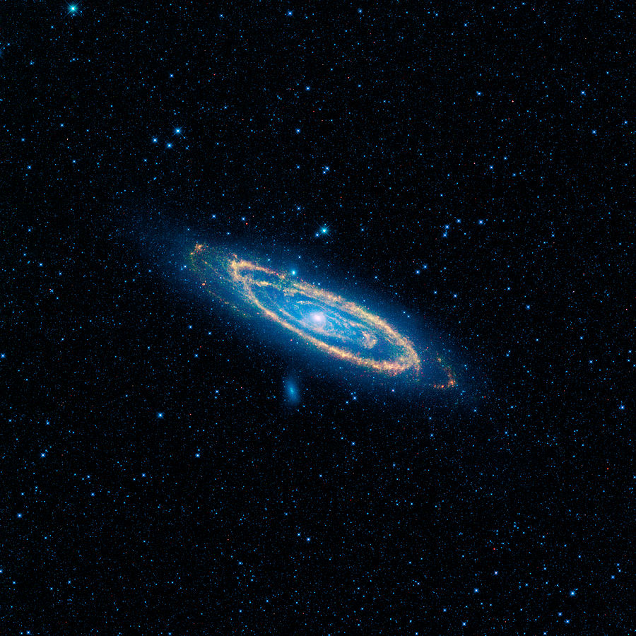 Галактика Андромеды. Снимок программы WISE