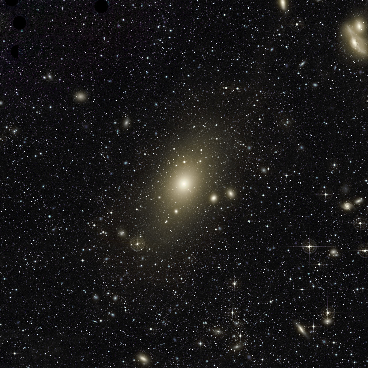 Гигантское гало галактики M87