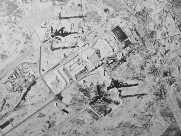 Снимок повреждений правой пусковой площадки от взрыва и пожара после второго пуска Н1