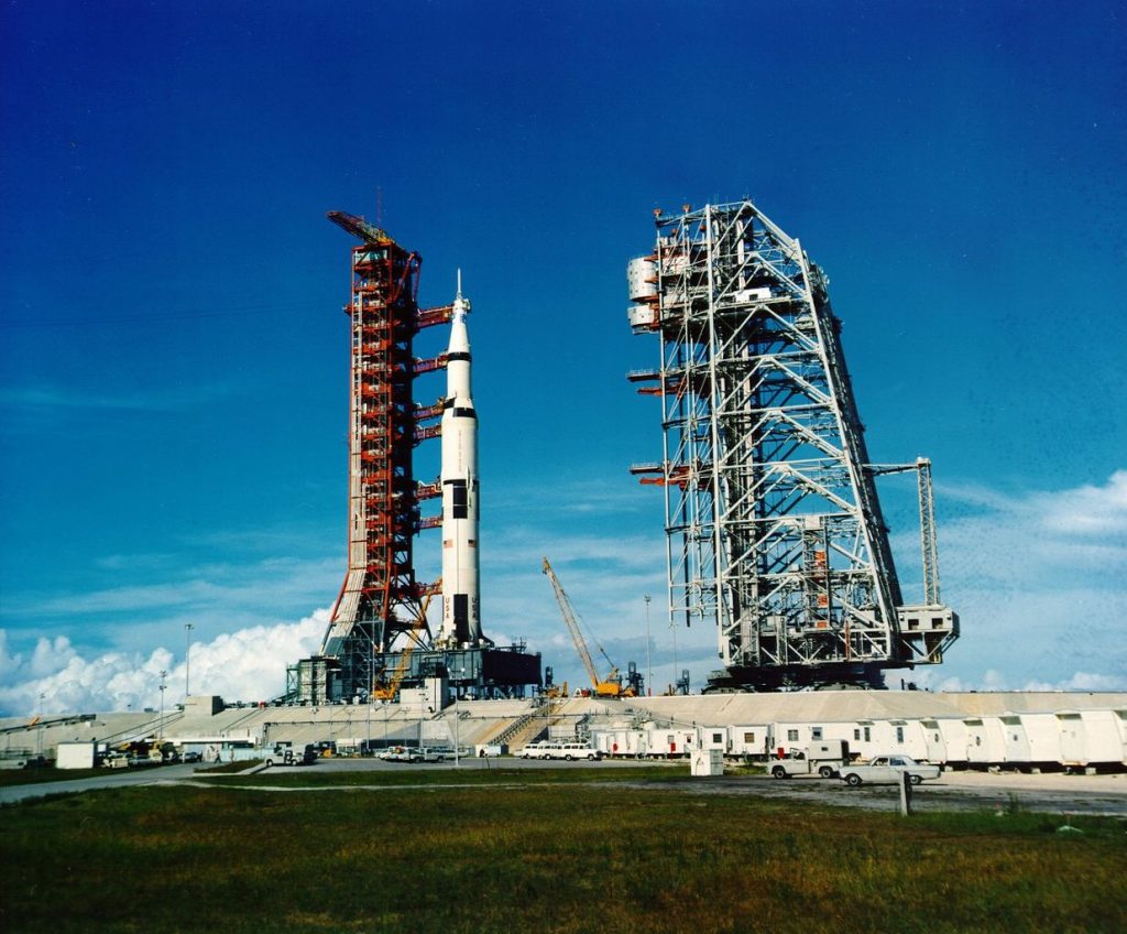 Снимок стартового комплекса перед запуском Апполон-11.