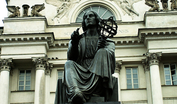 Памятник Копернику в Варшаве